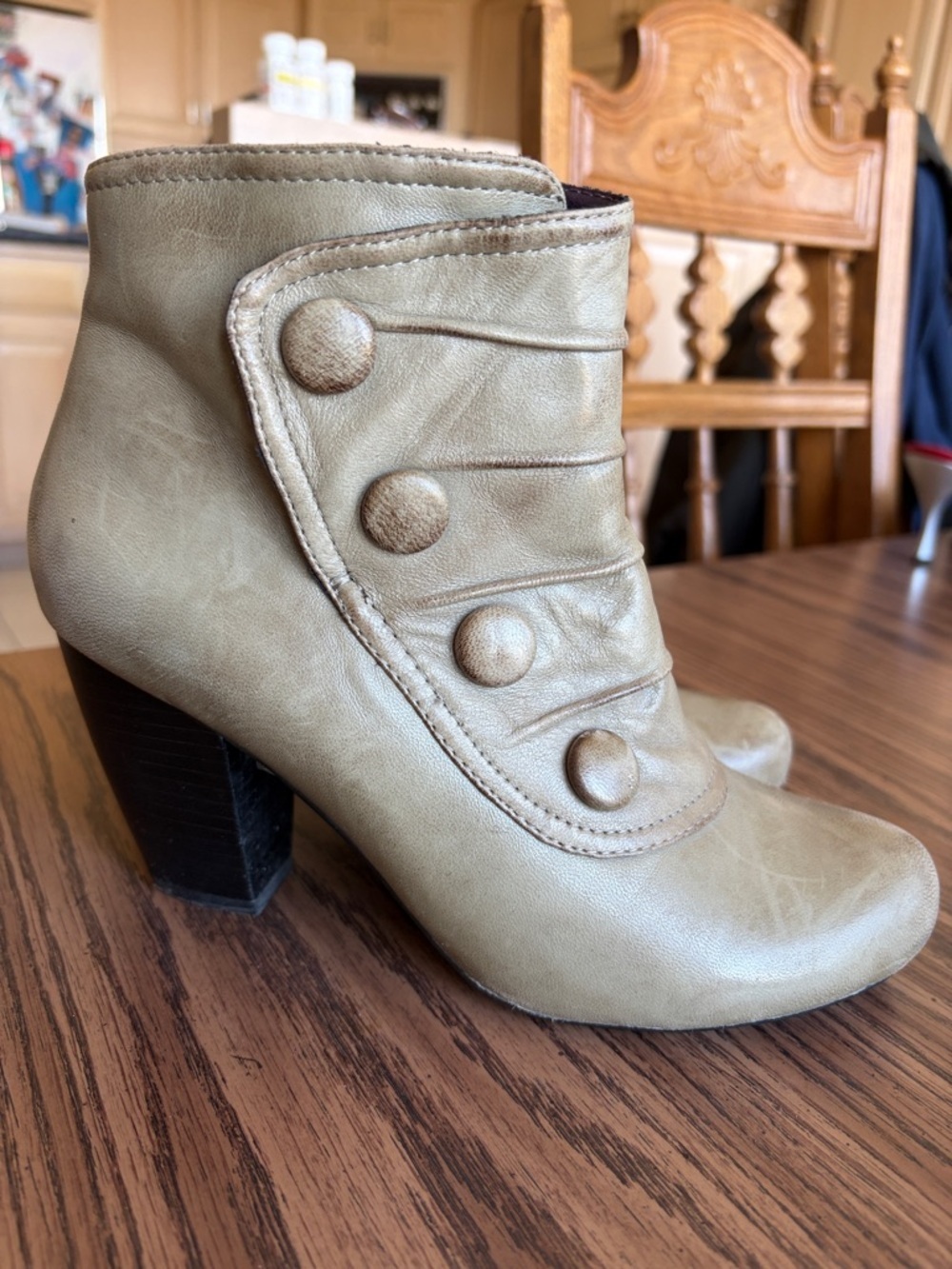Miz Mooz Louise “spats” Ankle Boots Size 7.5, light olive green